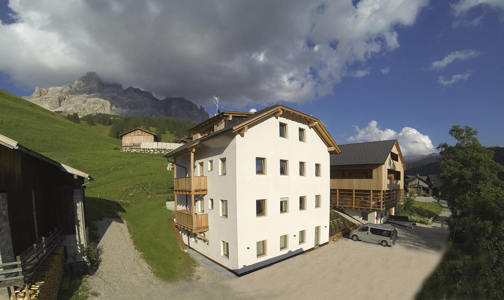 Ciasa Sopla Apartment San Cassiano  Exterior photo