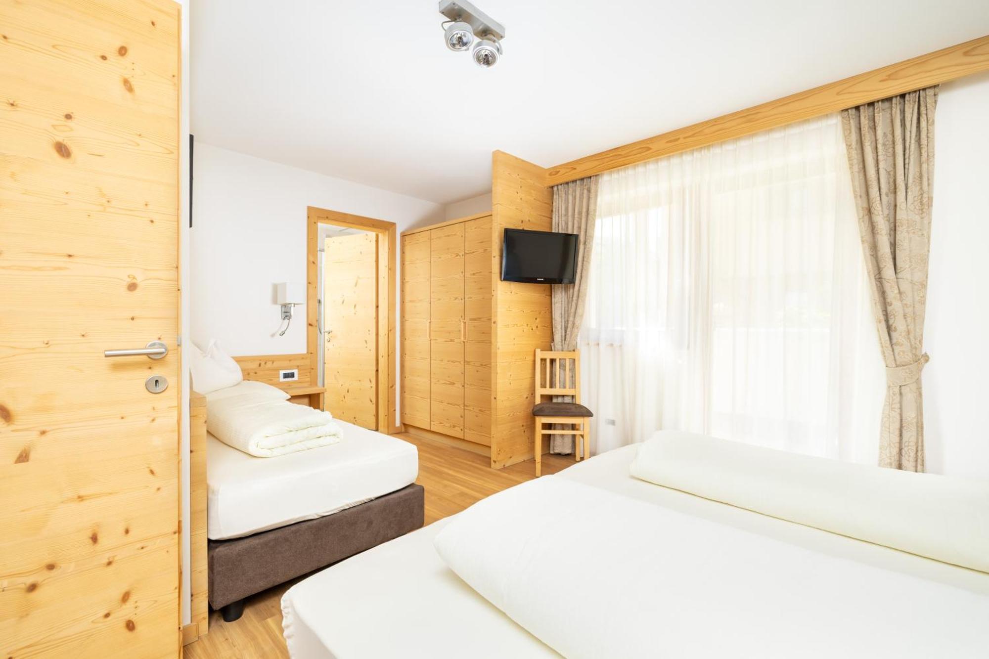 Ciasa Sopla Apartment San Cassiano  Exterior photo