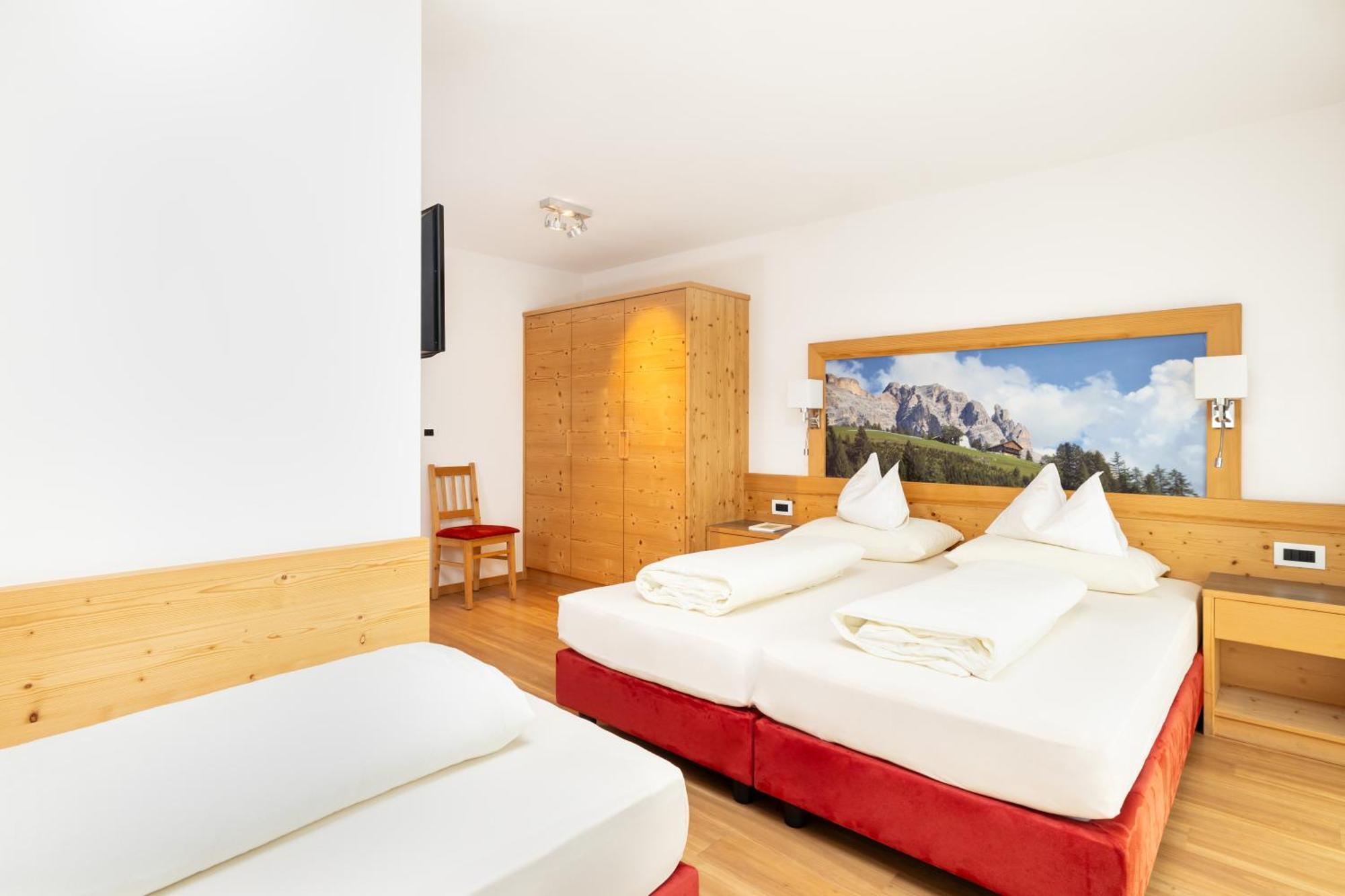 Ciasa Sopla Apartment San Cassiano  Exterior photo