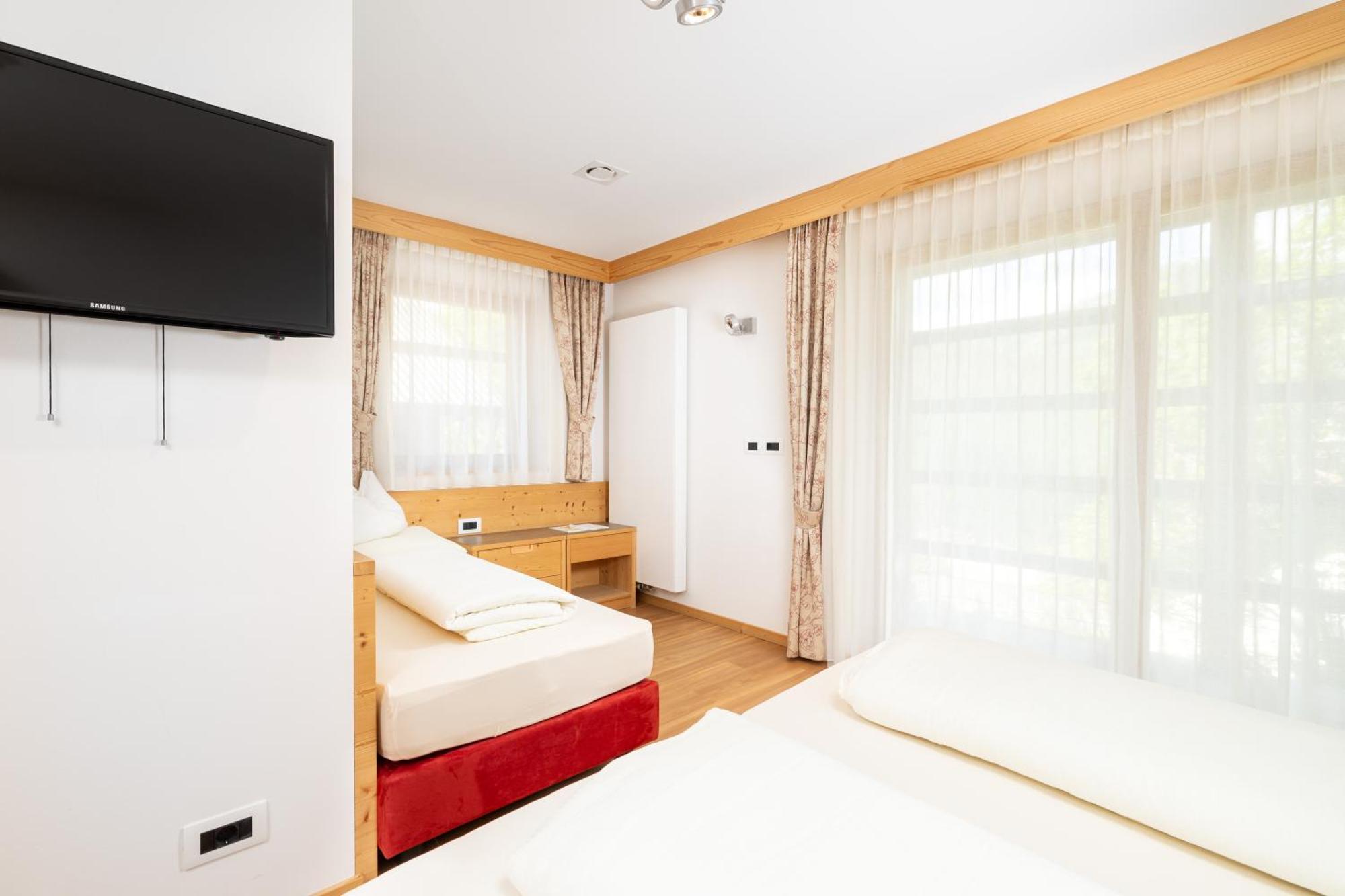 Ciasa Sopla Apartment San Cassiano  Exterior photo